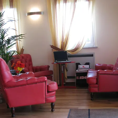 Hotel Oasi